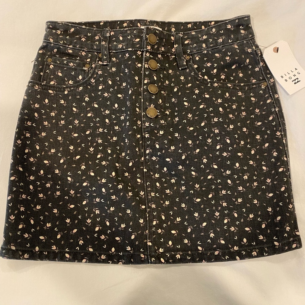 Denim skirt with floral print